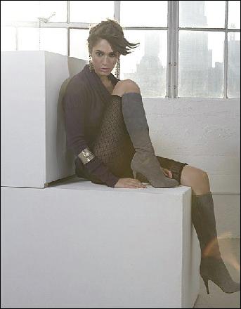 lizzy_caplan006 (477x612, 36 kБ...)